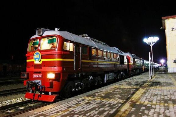 坐火车出国旅游,沿途会有别样的风景 - 朝鲜旅