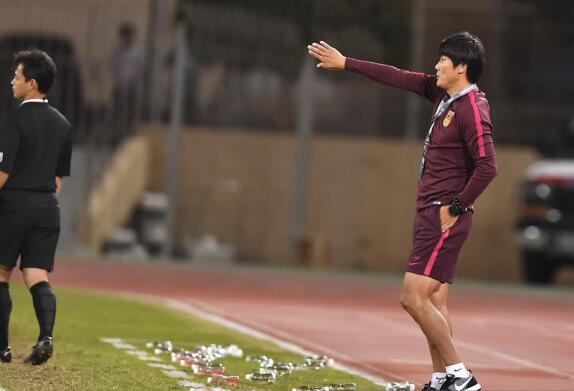 中国足球被打脸,近邻拿世界冠军我们还未冲出