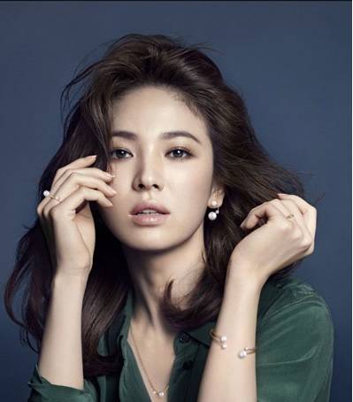 年轻人适合佩戴珍珠吗？看看当红韩国女星怎么戴！