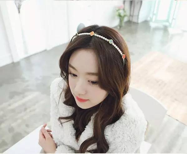 年轻人适合佩戴珍珠吗？看看当红韩国女星怎么戴！