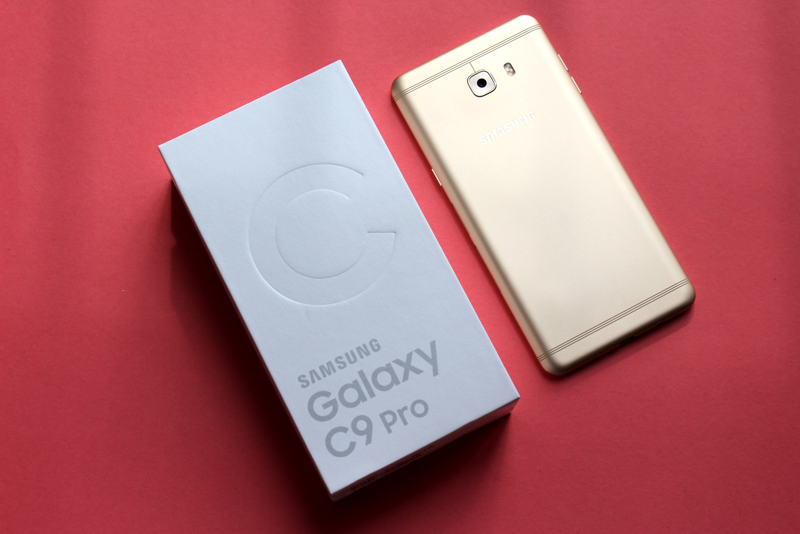 大屏主打自拍續(xù)航久 三星Galaxy C9 Pro體驗報告