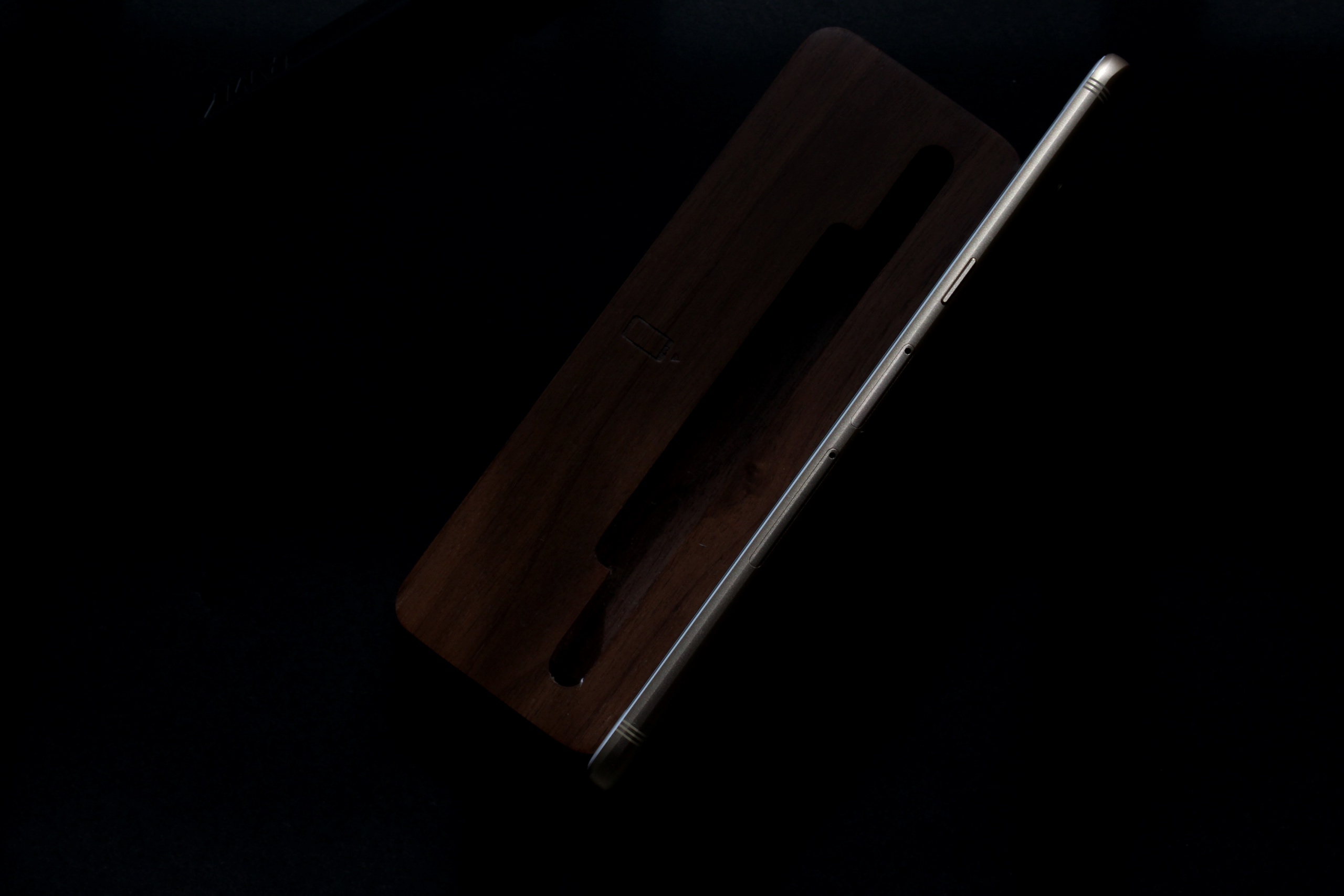 大屏主打自拍續(xù)航久 三星Galaxy C9 Pro體驗報告