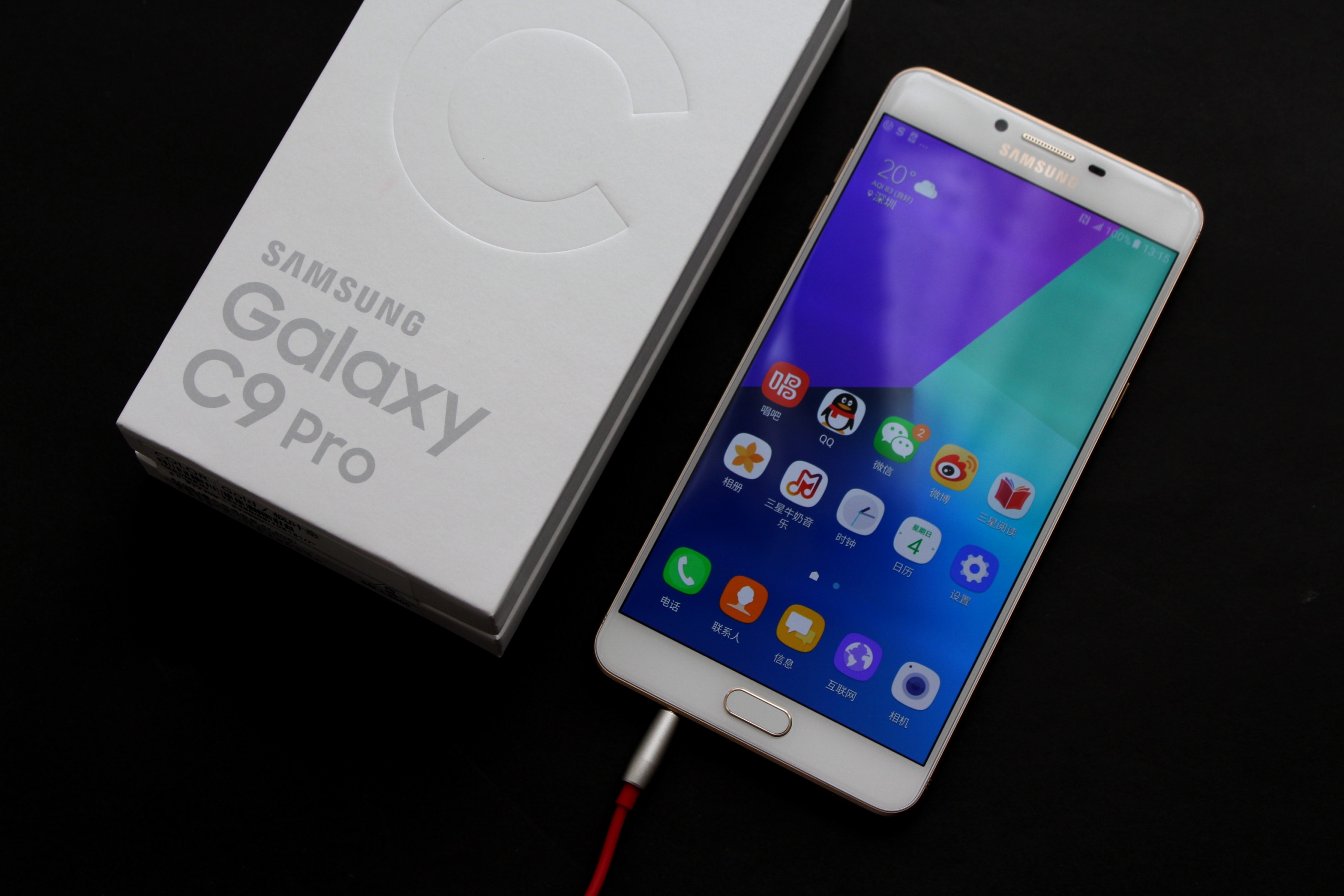 大屏主打自拍續(xù)航久 三星Galaxy C9 Pro體驗報告