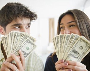 六间房明月_六间房啊火收入(2)