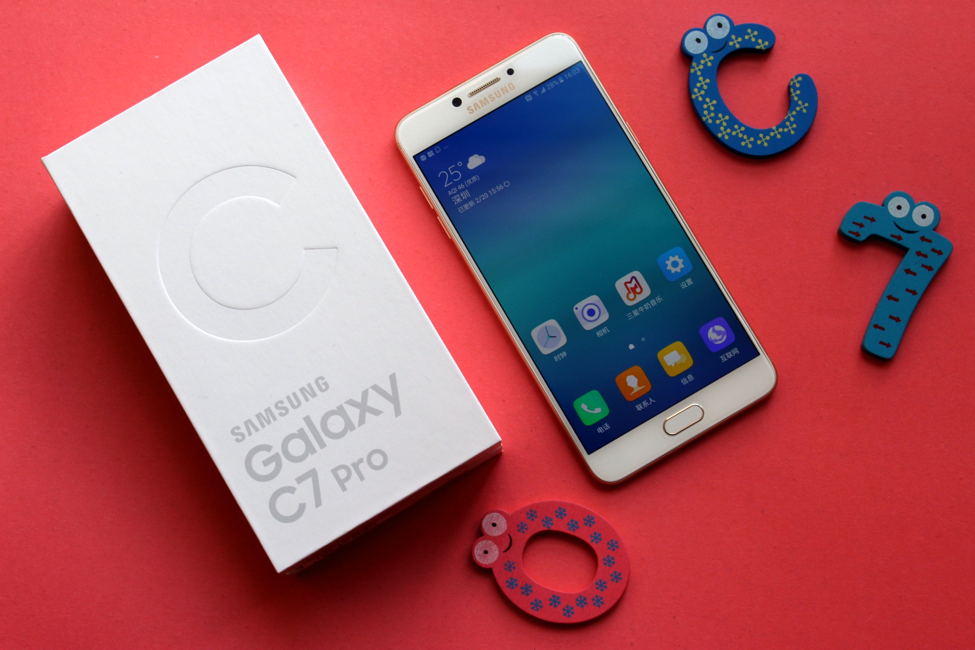 除了顏值高輕薄還有啥？ 三星C7 Pro一周體驗告訴你