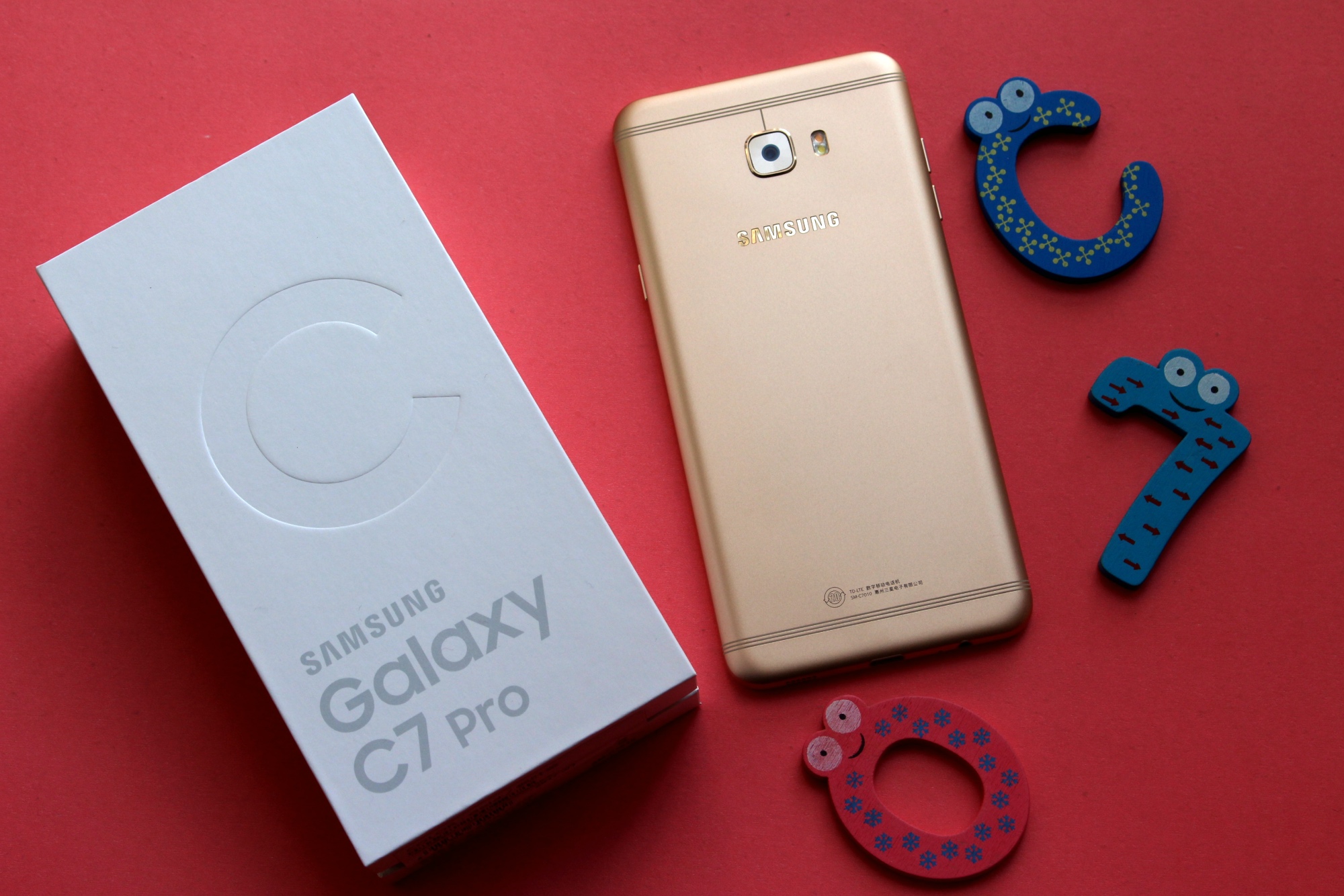 除了顏值高輕薄還有啥？ 三星C7 Pro一周體驗告訴你