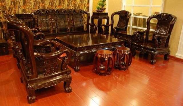 红木家具销售技巧:顾客进门就喊贵,这样回应90%的客户都能成交 红木家具销售技巧:顾客进门就喊贵,这样回应90%的客户都能成交