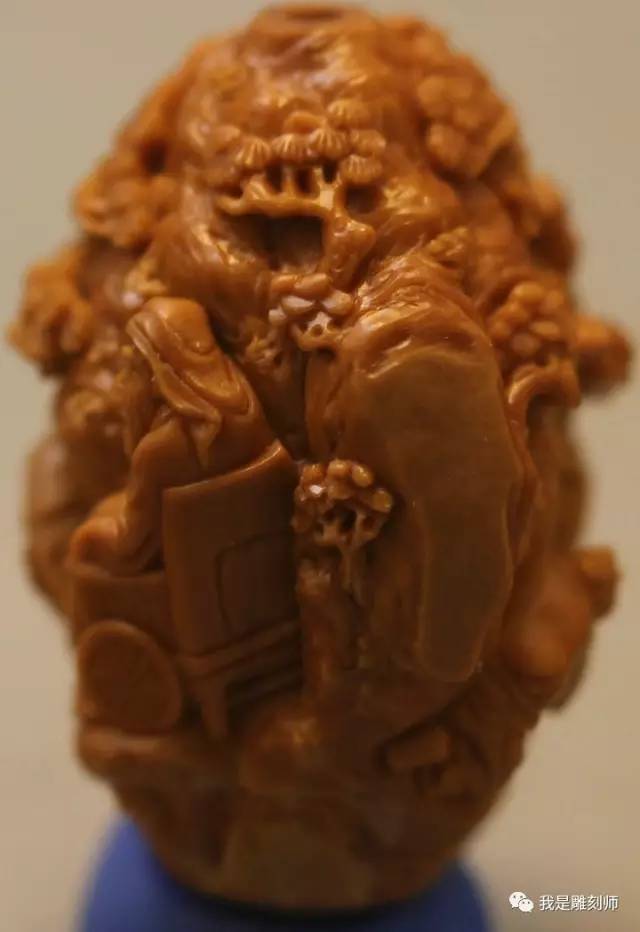 我是橄榄核雕刻师小火炉刘向前