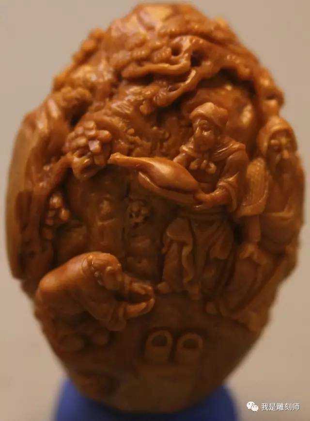 我是橄榄核雕刻师小火炉刘向前
