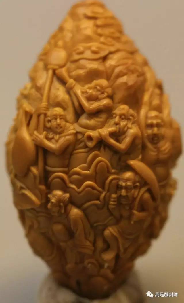 我是橄榄核雕刻师小火炉刘向前