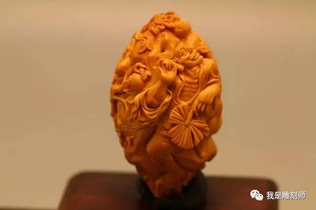 我是橄榄核雕刻师小火炉刘向前