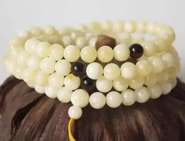 蜜蜡鉴别_风衣需要多少蜜蜡(3)