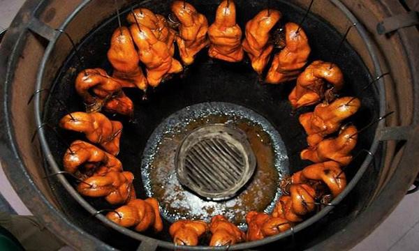 从北京烤鸭流传到宜良的烤鸭，哪一家更正宗？