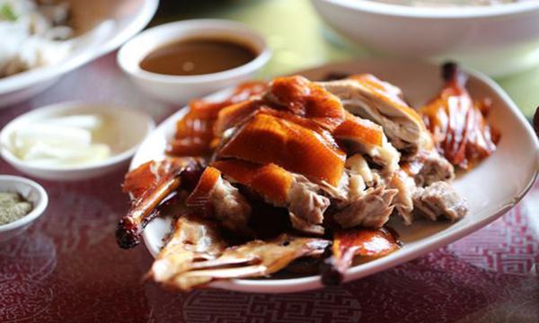 从北京烤鸭流传到宜良的烤鸭，哪一家更正宗？