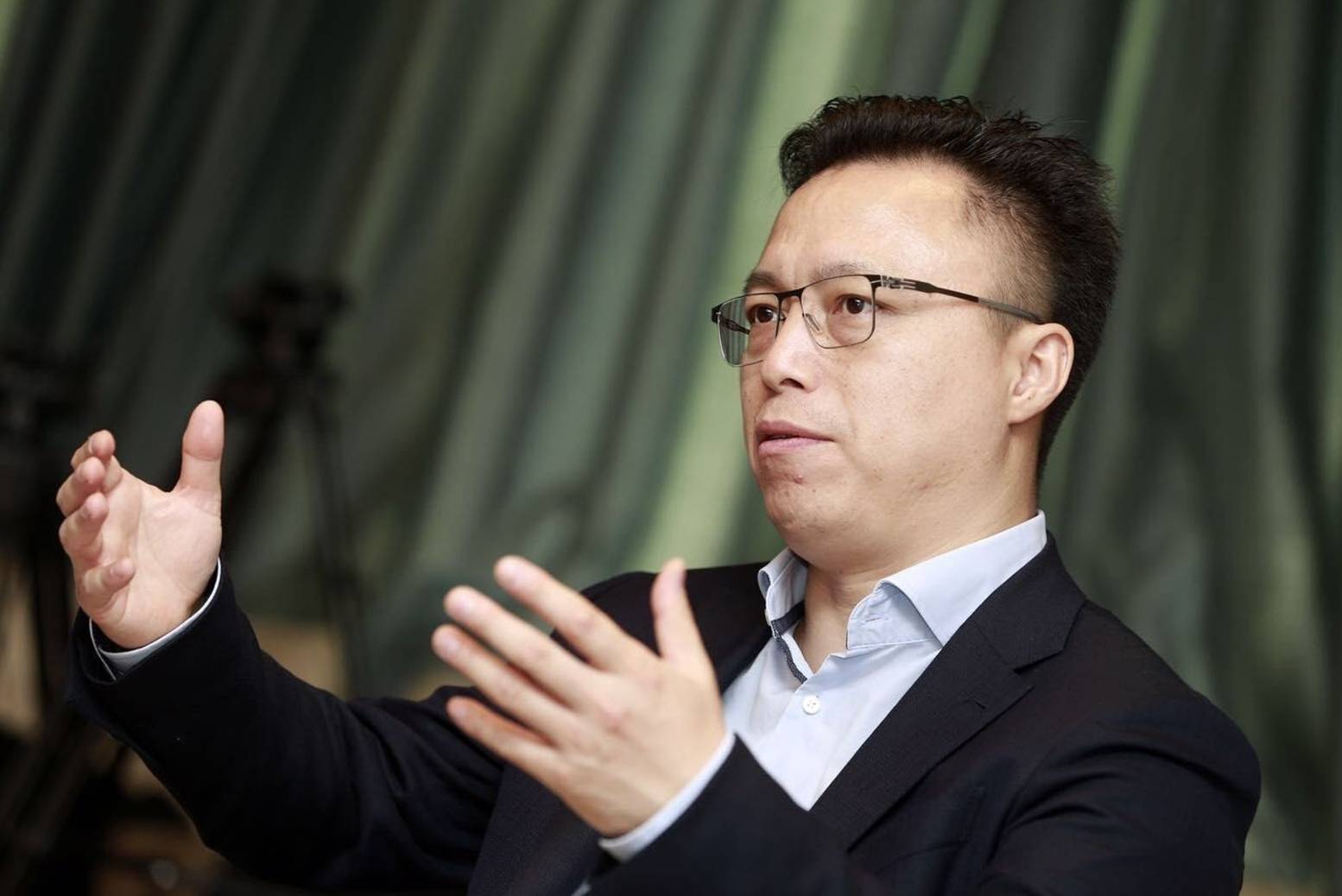 老总贪色_老总办公室图片(3)