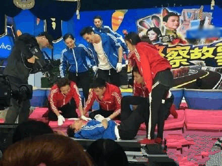 baby录节目被砸受伤 用生命录节目还有谁？(图23)