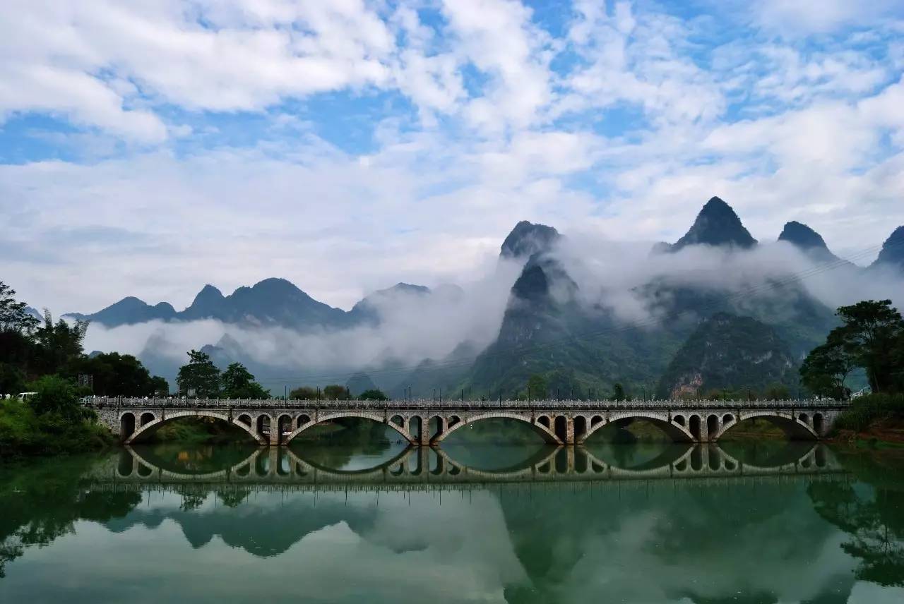 巴马----国家级贫困县竟是世界长寿之乡