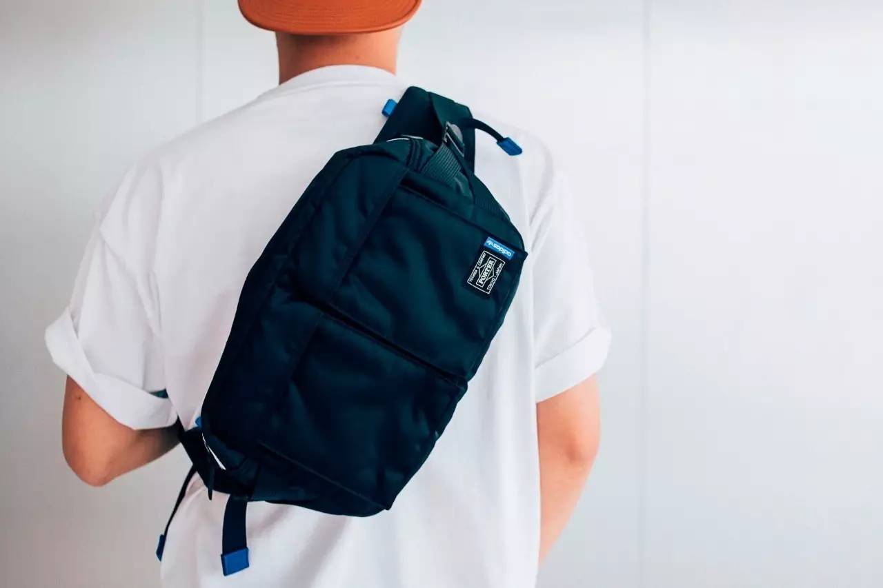 喜欢玩联名的箱包品牌Porter又与adidas诞生爱
