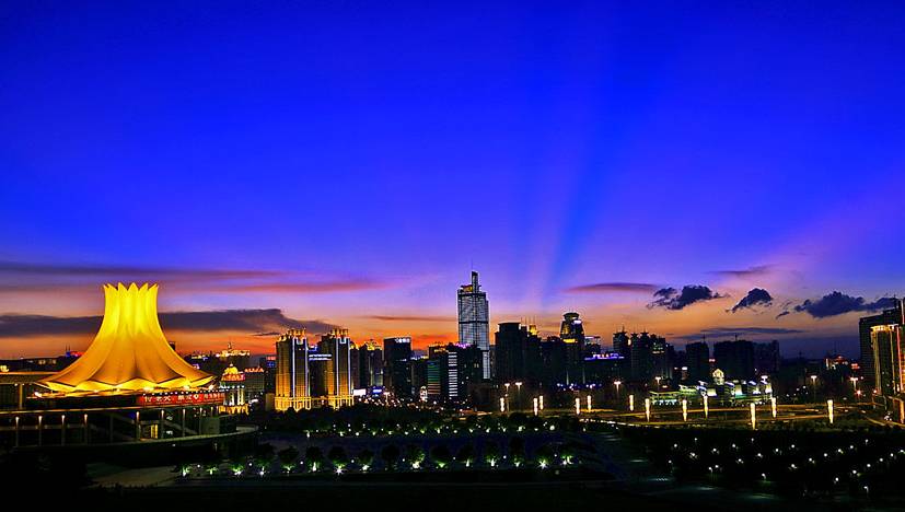 广西各个市区经济总量_广西宜州各个乡镇地图(2)