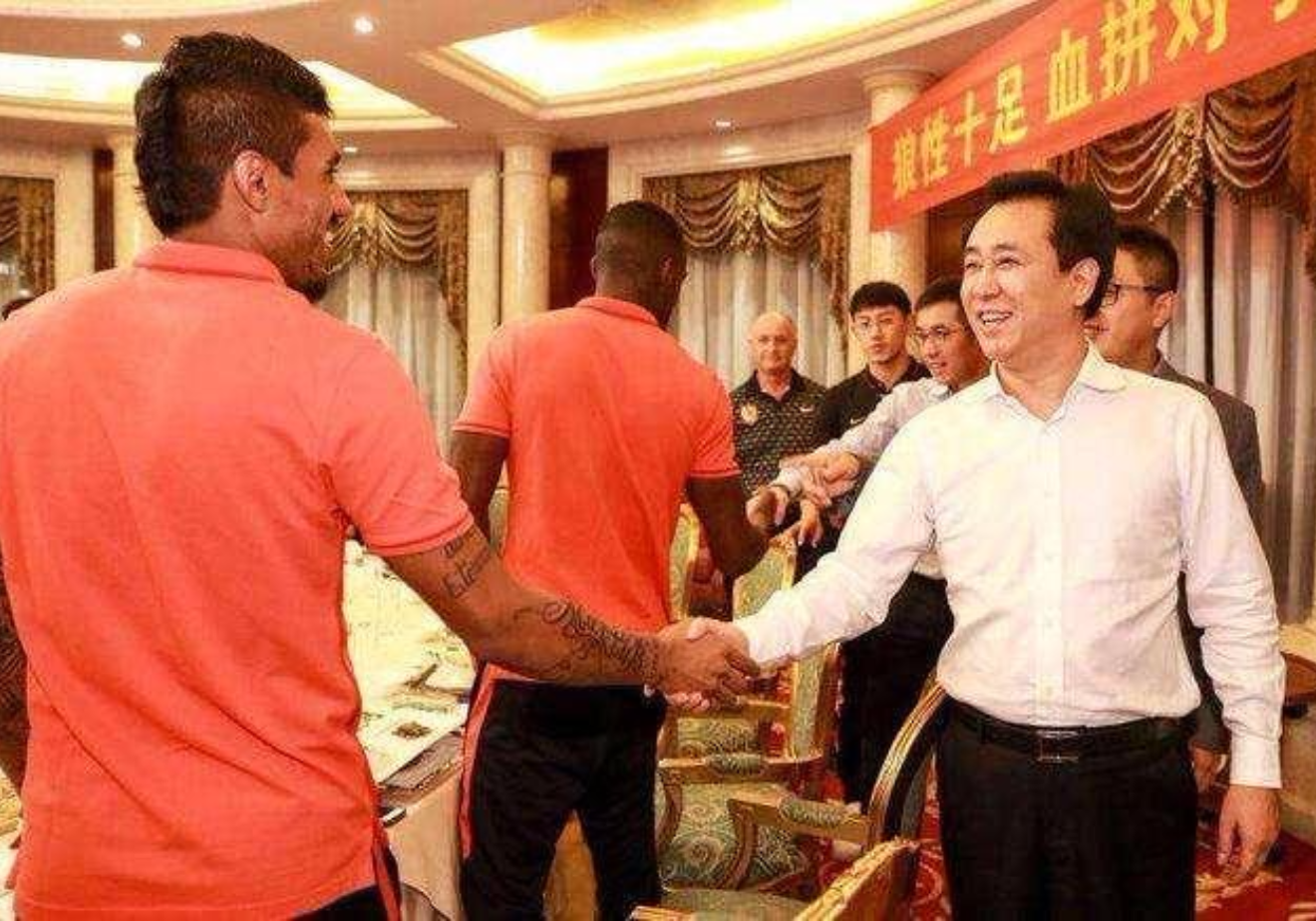 恒大再创中国足球新历史！两神手笔请叫他们转会之王