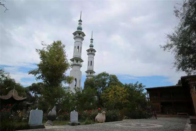 循化珍藏着1200年前的古兰经手抄本,全世界现存3本 循化珍藏着1200年前的古兰经手抄本,全世界现存3本