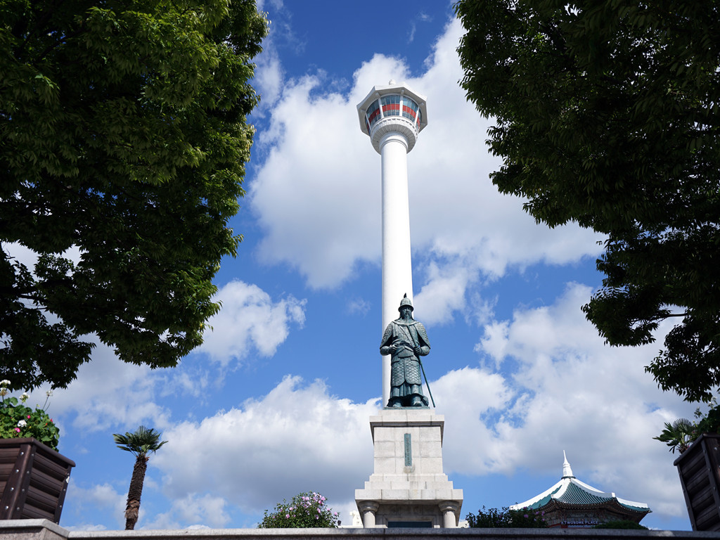 十一黄金周游国际市场，走街串巷寻札嘎其嫂子