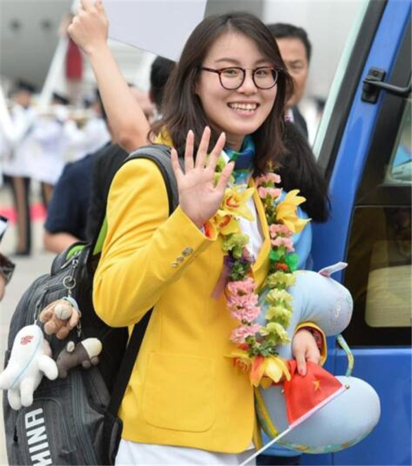 傅园慧回绝商家60万广告报价 靠一招赚300万