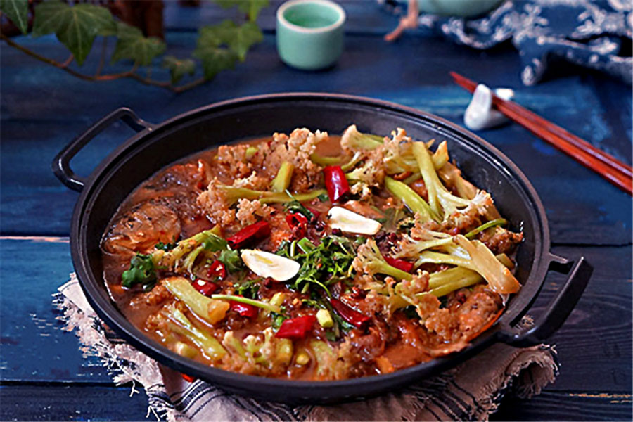 天冷的时候,家乡的乱炖最让人想念,来一锅热乎