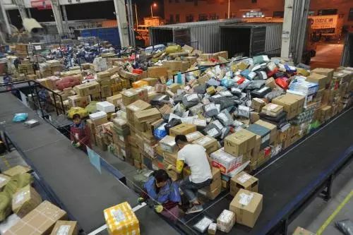 联邦真优美_联邦快递营业收入