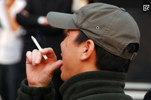 冯小刚导演有钱没钱都不会去治白癜风,挺赞同的 冯小刚导演有钱没钱都不会去治白癜风,挺赞同的