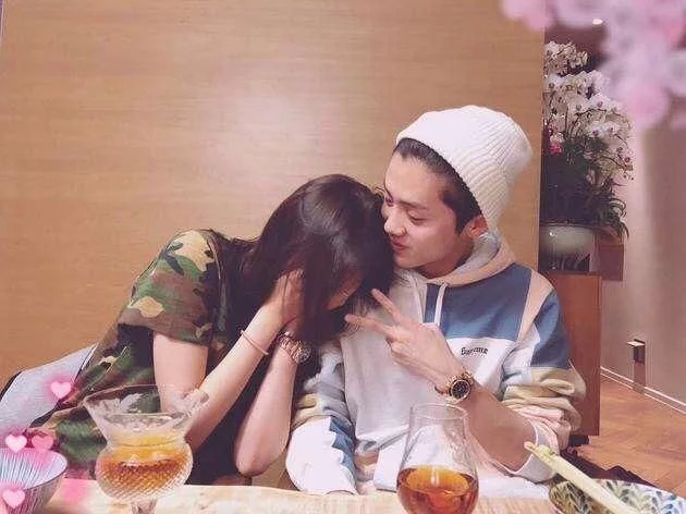 鹿晗到底爱不爱女友关晓彤 细节网友看出端倪(图2)