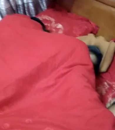 小伙娶了两个媳妇，第二天都起不来了，网友:不得累死?(图2)