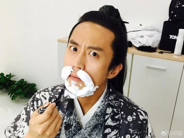 邓超或已与浙江卫视解约 无缘第六季跑男转和杨幂携手(图1)