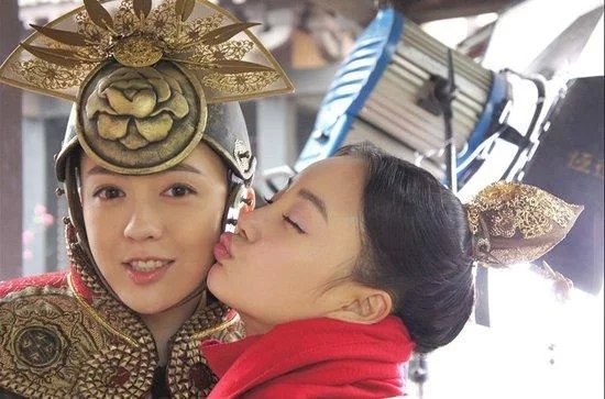 闺蜜吕佳容澄清：“比目鱼”是李小璐外号与PGone无关(图10)