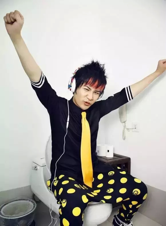 大张伟不仅会唱《嘻唰唰》？他的成名史更能惊着你(图10)