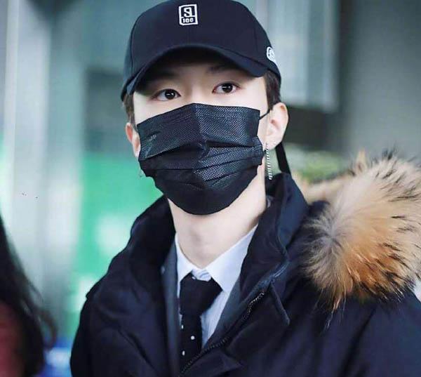 范丞丞女友疑曝光 对方或系白富美小网红(图4)