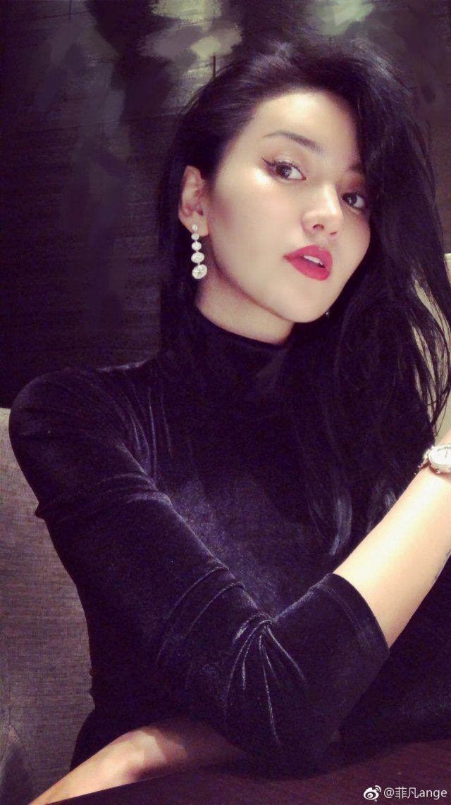 杨坤新恋情疑曝光 女孩90后和杨坤年龄相差20多岁(图5)