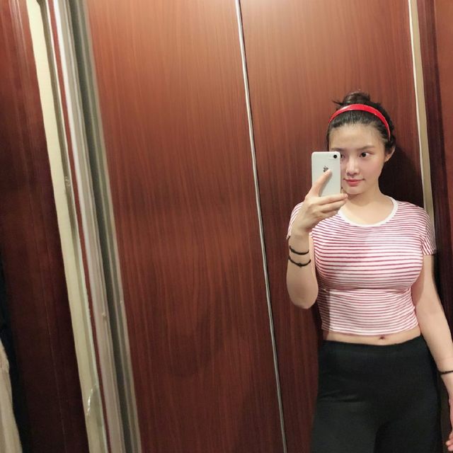 大嫂徐冬冬日常生活照曝光 肤白貌美似邻家女孩(图5)