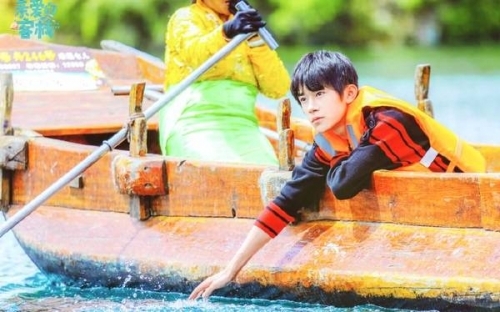 易烊千玺说到做到！四月前一句话粉丝扫光潮牌(图2)