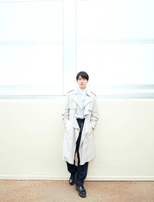 刘昊然巴黎时装周首秀 逐光少年情迷浪漫之都(图10)