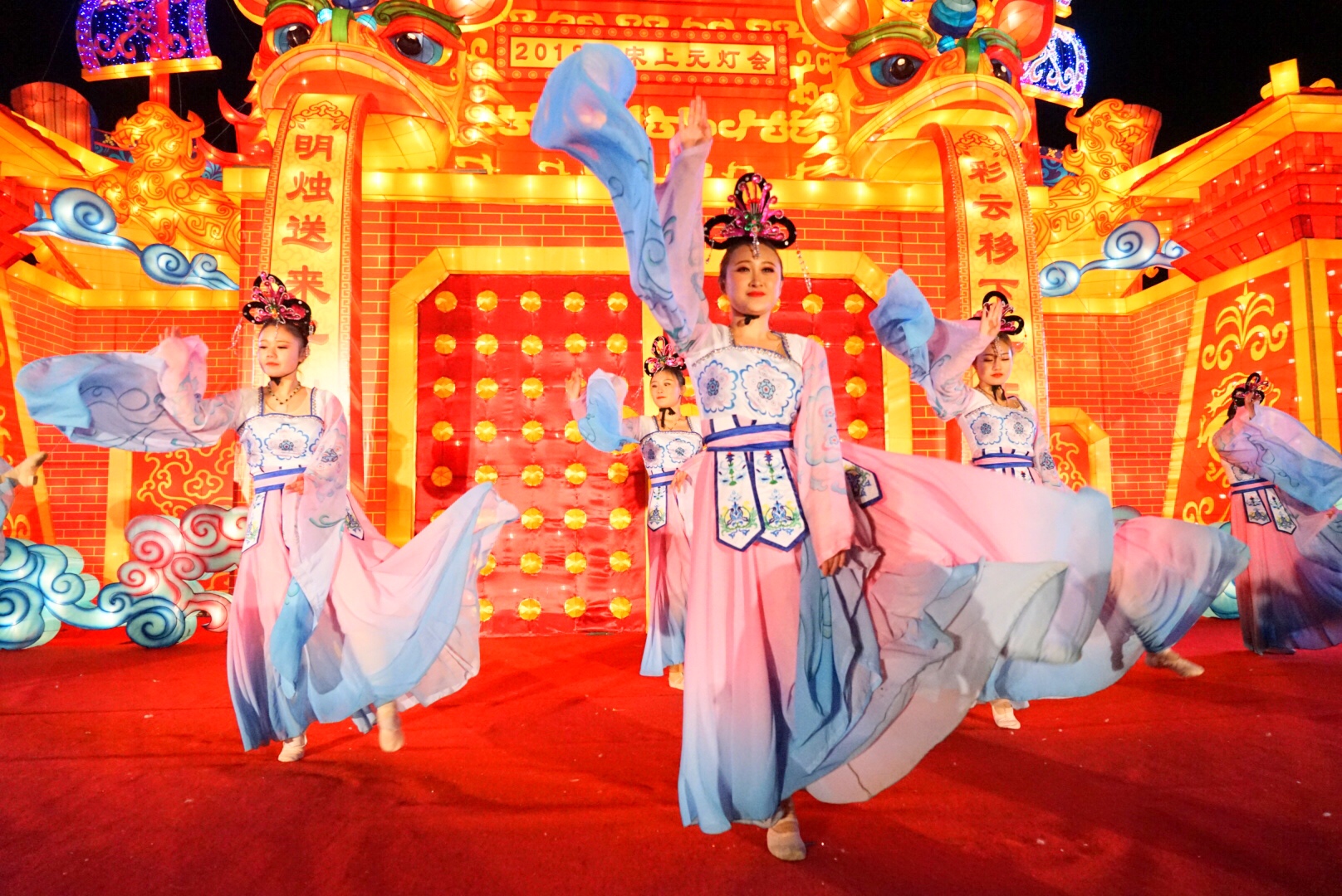 多年不看灯会了,但这个灯会让我流连忘返
