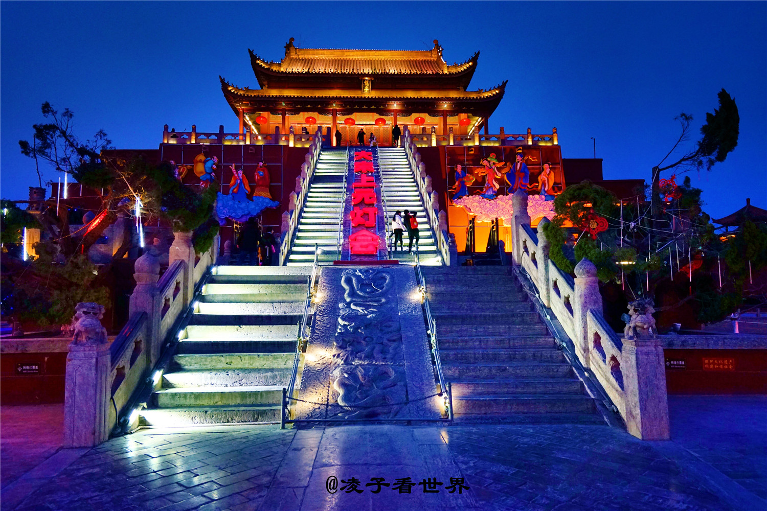 多年不看灯会了,但这个灯会让我流连忘返