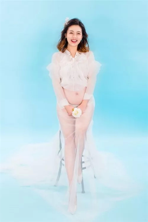 济南知名主持人小鱼儿在圣玛丽亚体验“度假式