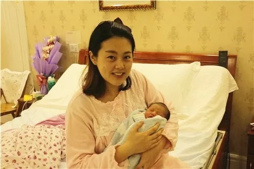 济南知名主持人小鱼儿在圣玛丽亚体验“度假式