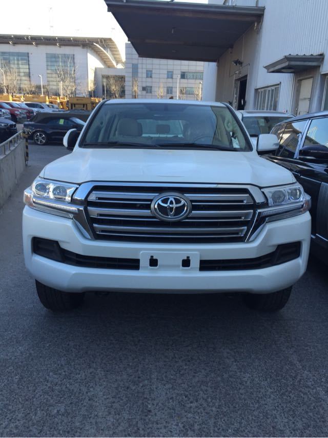 18款丰田酷路泽4000后挂8气囊现车报价68万