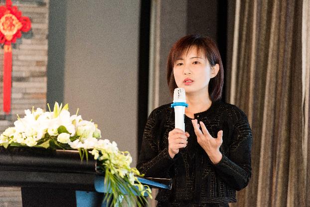 C:\Users\guwk\Desktop\依视路_交通安全反思日活动_<a href=http://www.xwkx.net/News/2/ target=_blank class=infotextkey>新闻</a>图片备选_20180415\依视路_交通安全反思日活动_<a href=http://www.xwkx.net/News/2/ target=_blank class=infotextkey>新闻</a>图片备选_20180415\4-依视路XFIA国际汽联合作讲解-李崇惠2.jpg