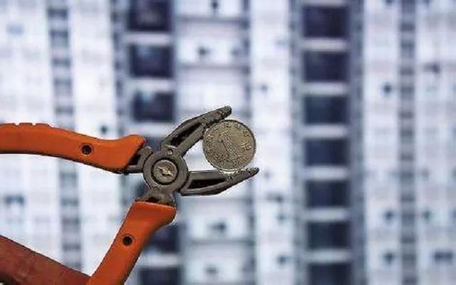 四川两家上市公司出现欠息记录:银行系统升级