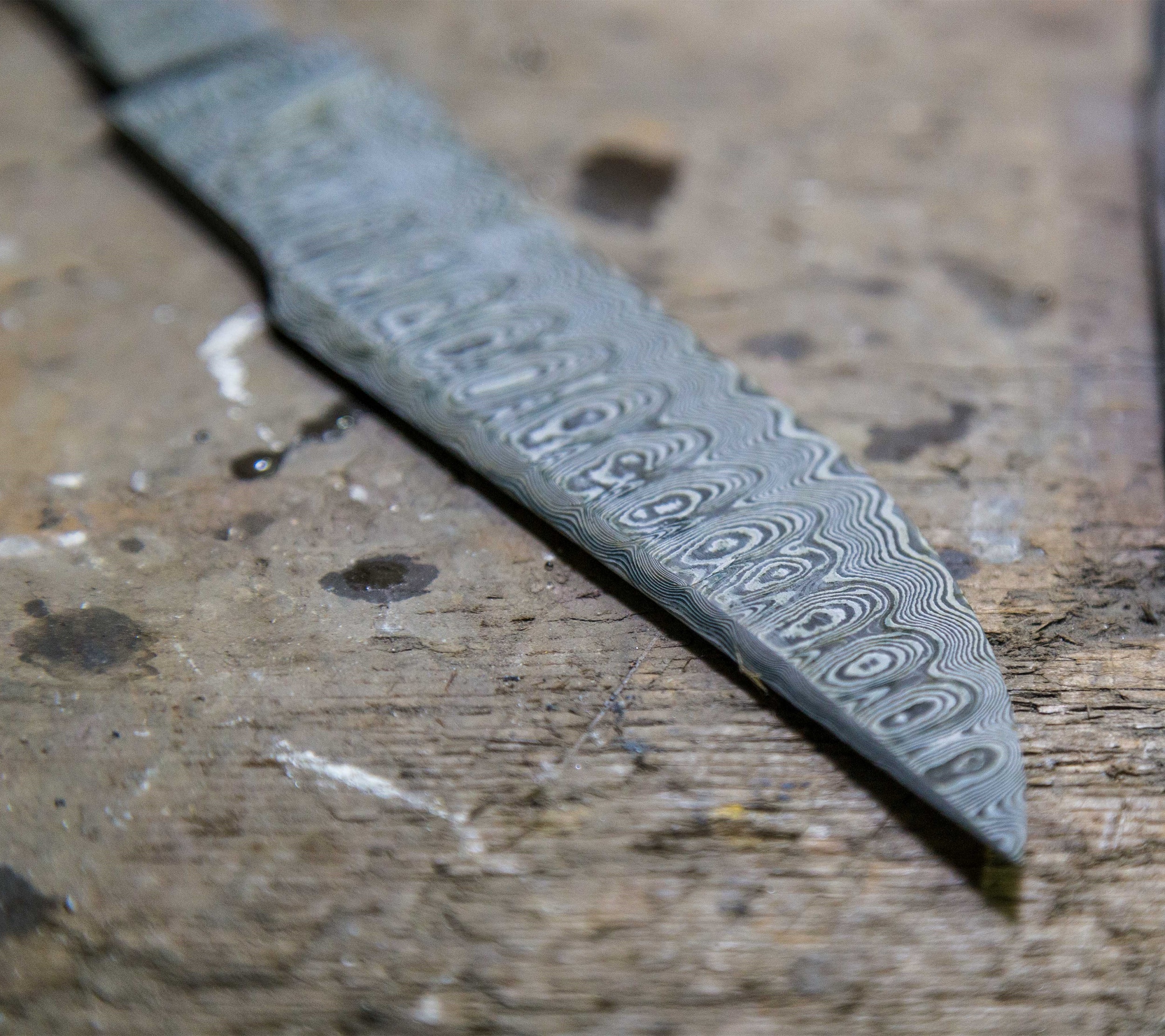 探秘:大马士革刀上的花纹到底是什么?