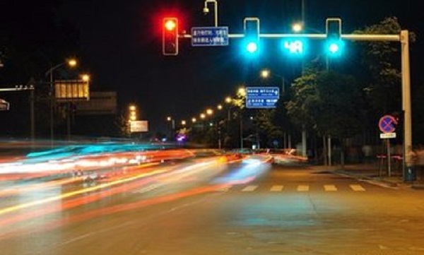 汇捷车管家告诉你机油多久换一次