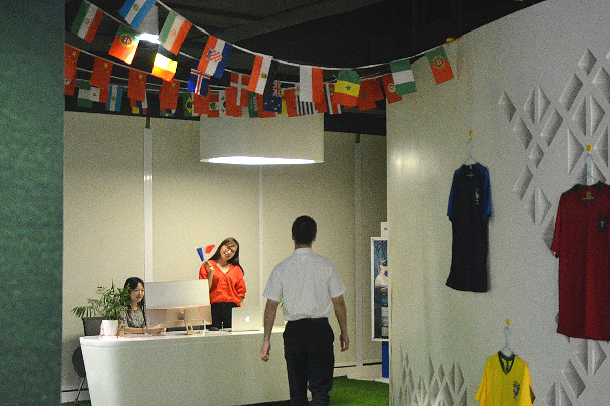 C:\Users\aris\Desktop\创维<a href=http://www.xwkx.net/News/2/ target=_blank class=infotextkey>新闻</a>稿\pz02.jpg